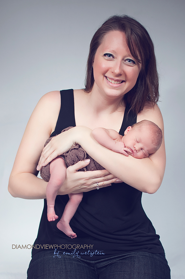 Orchid Baby II | Ottawa Newborn Photographer