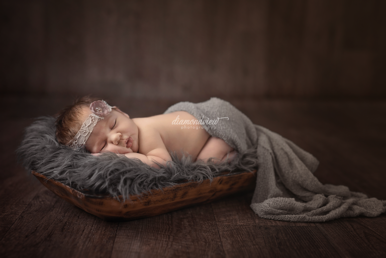 Ottawa Newborn Photographers | Baby Imogen