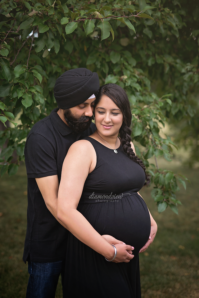 Ottawa Maternity Photographer | Summer Baby Bump