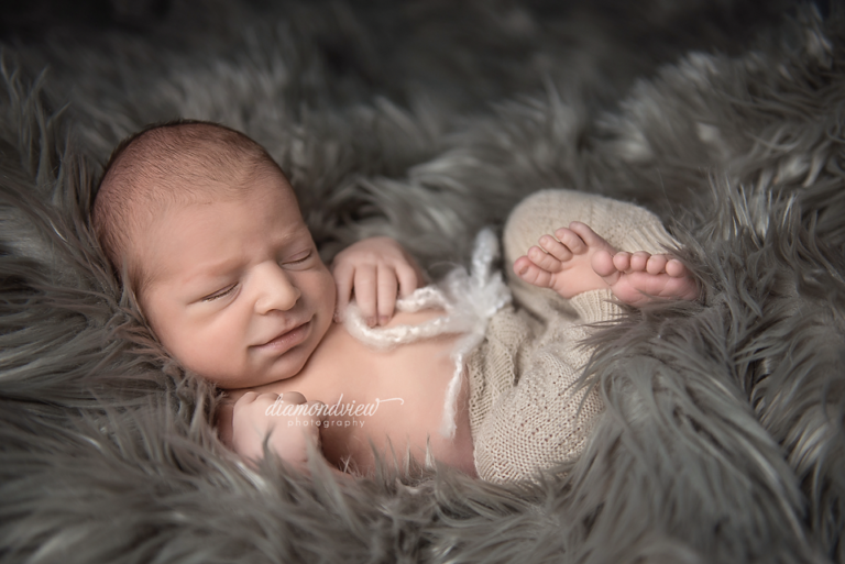 Ottawa  Newborn Photographer | Baby Findlay