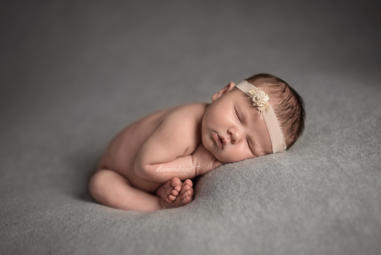 Ottawa Newborn Photographer | Little Baby Gem