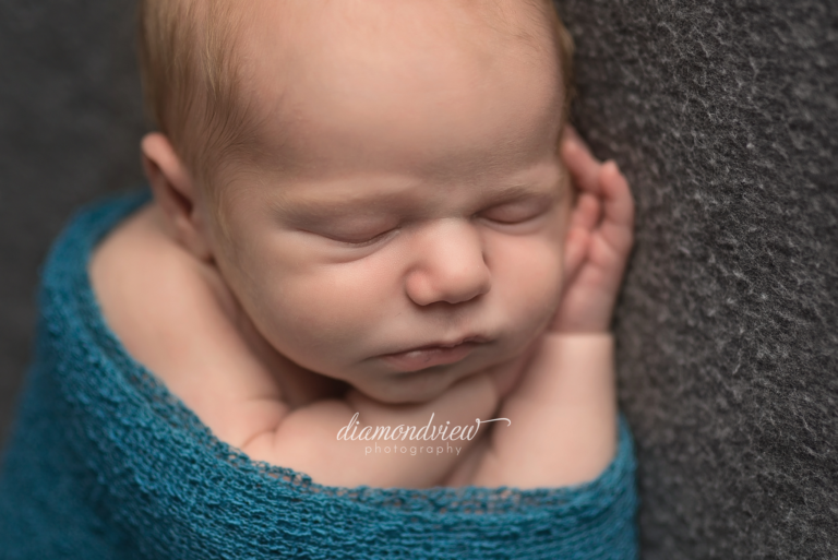 Ottawa Newborn Photographers | Baby Kage