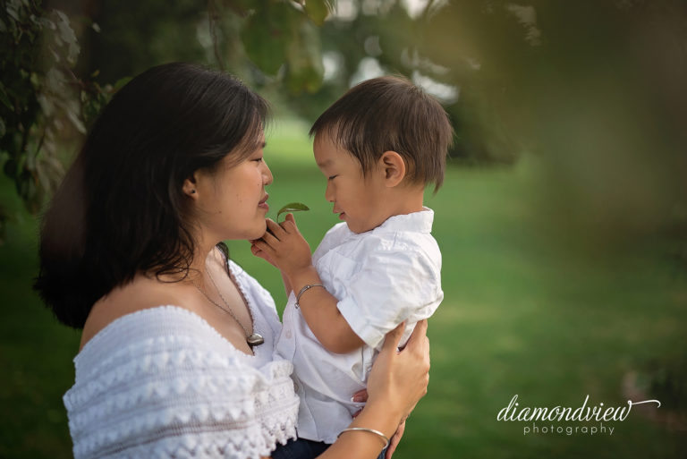 Ottawa Maternity Photographer | Summer Family Maternity