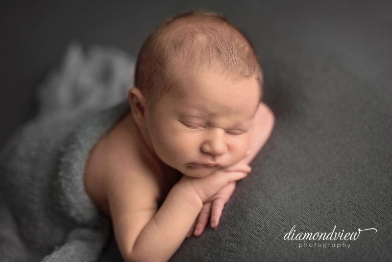 Ottawa Newborn Photographer | Baby Noah