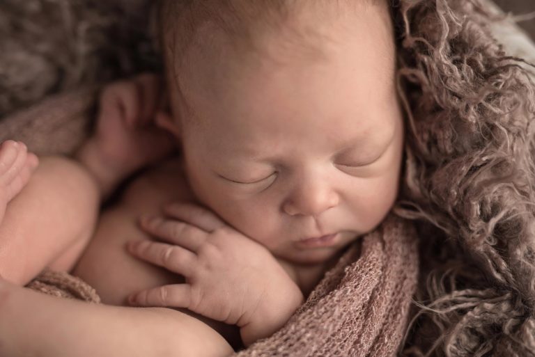 Ottawa Newborn Photographer | Baby Sophia