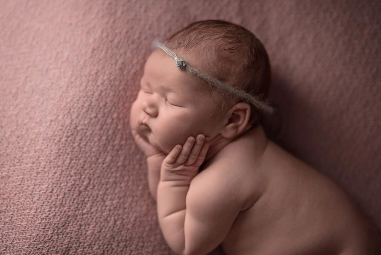 Ottawa Newborn Photographer | Baby Claire