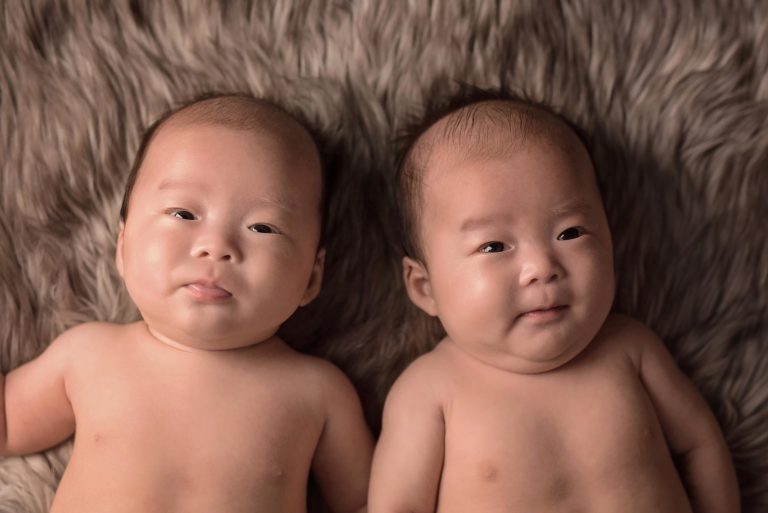 Ottawa Newborn Photographer | Twins Alan and Brayden