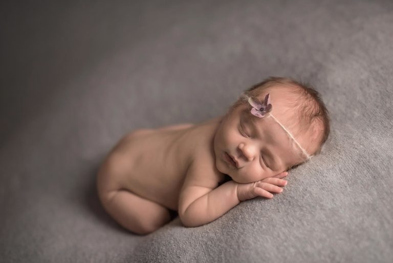 Ottawa Newborn Photographer | Baby Maddie