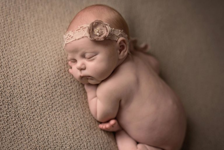 Ottawa Newborn Photographer | Baby Ellie