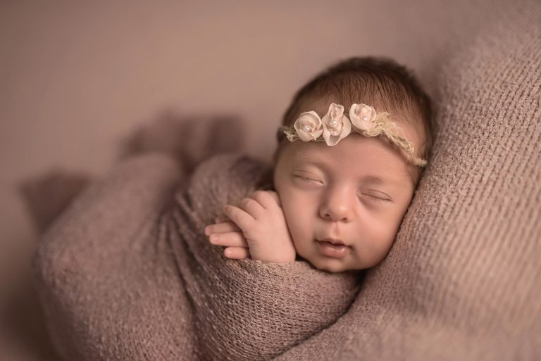 Ottawa Newborn Photographer | Baby Emma