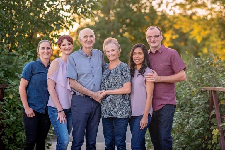 Ottawa Extended Family Photographer | Summer Evening