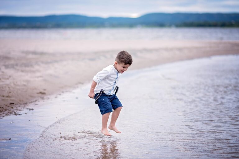 Ottawa Maternity Photographer | Beach Session