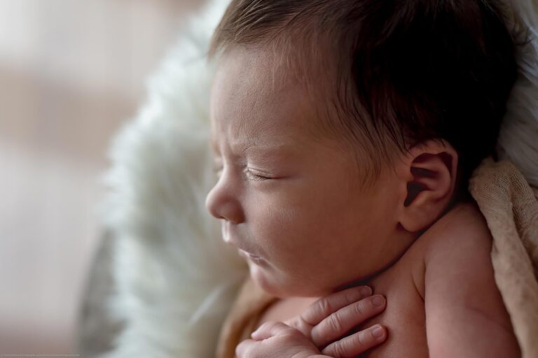 Ottawa Newborn Photographer | Baby Paisley