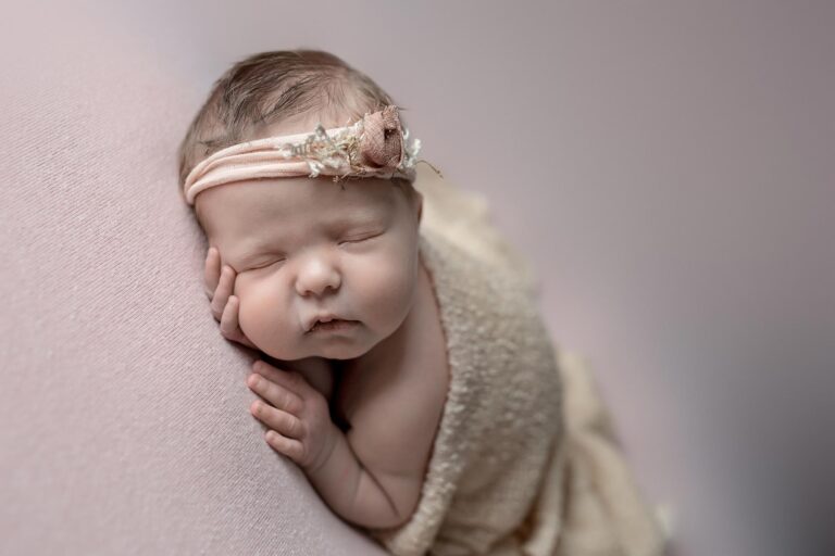 Ottawa Newborn Photographer | Baby Anna