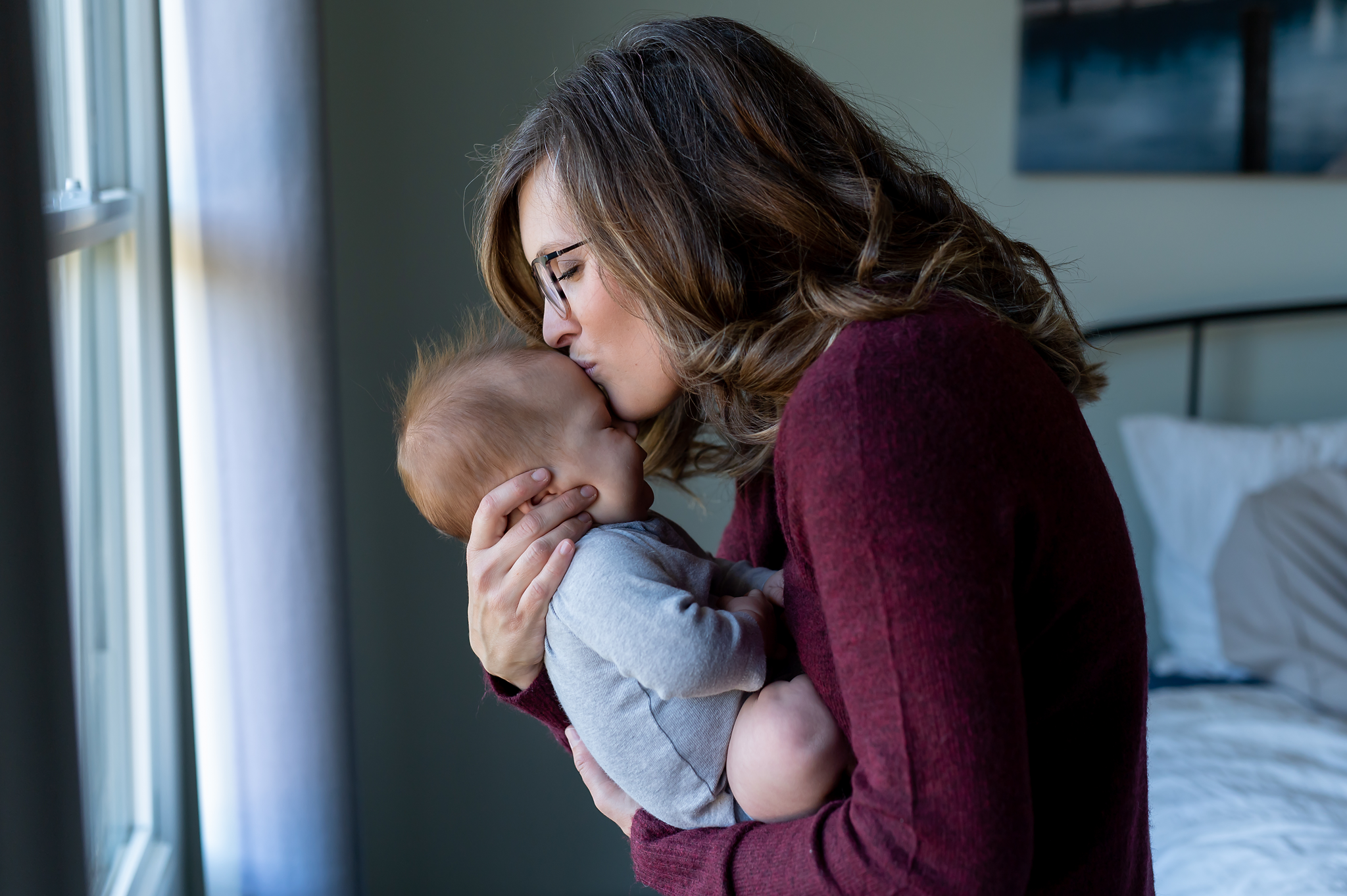Studio vs Lifestyle Newborn Photography: 7 Important Differences for Parents